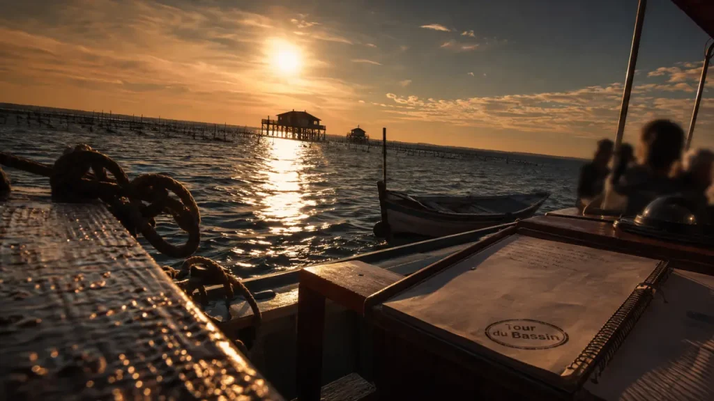 Tour du bassin d Arcachon en bateau depuis Cap Ferret : pinasse et cabanes tchanquées